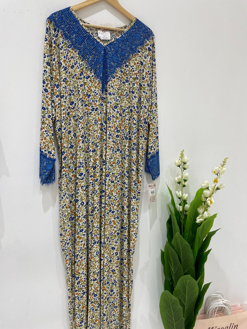 49 AED | JALABIA FLOWER