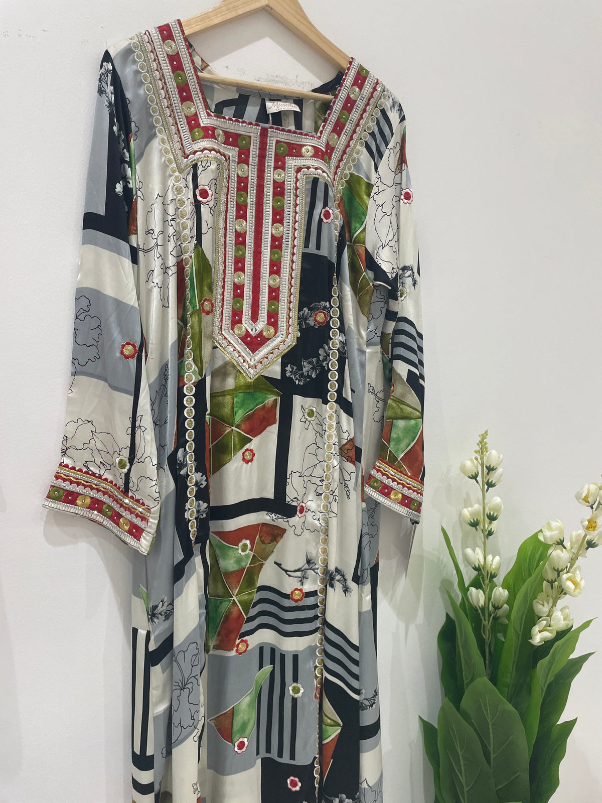 49 AED | MISS MUKHAWAR