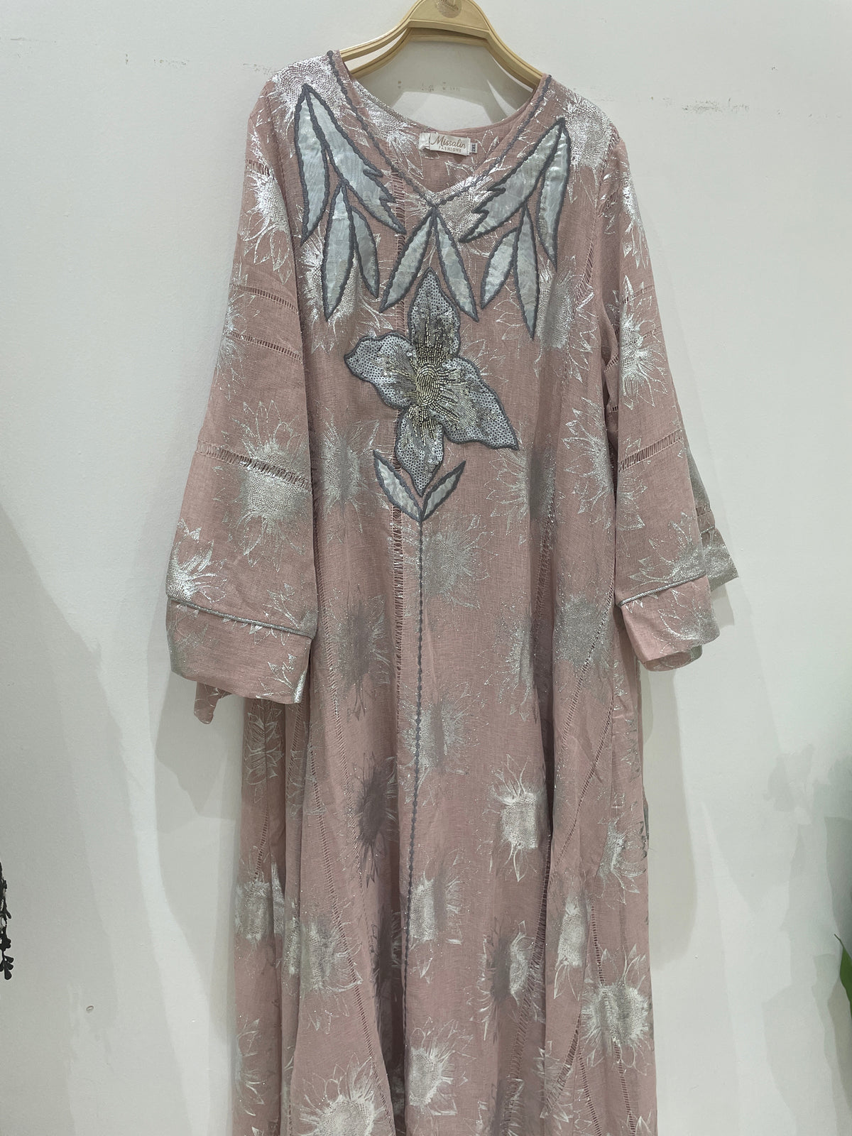 199 AED | FLORAL DR