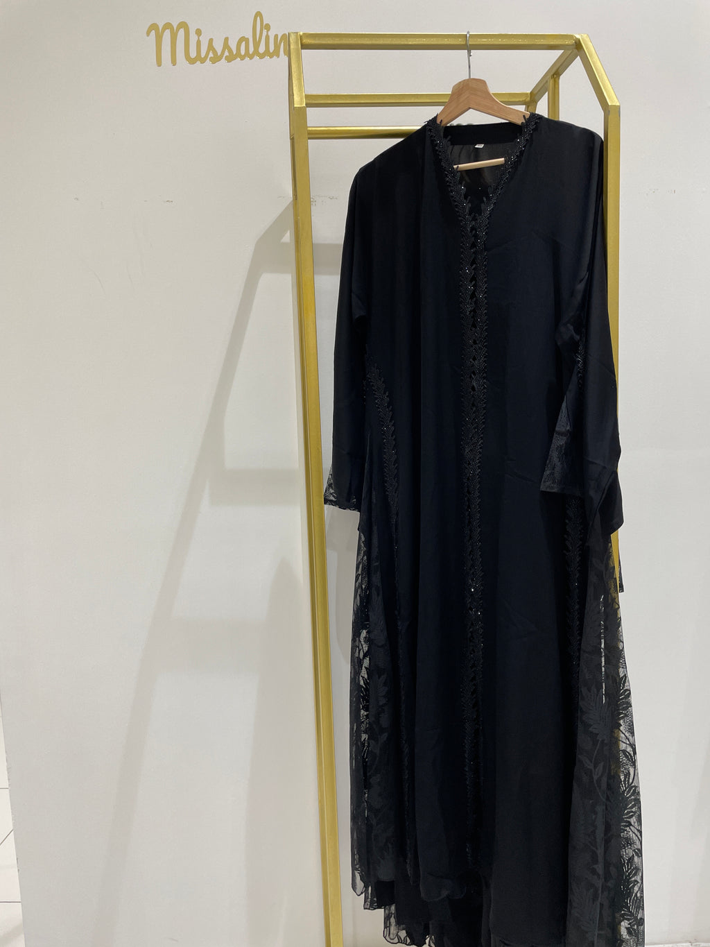199aed-Miss-LaceVeil
