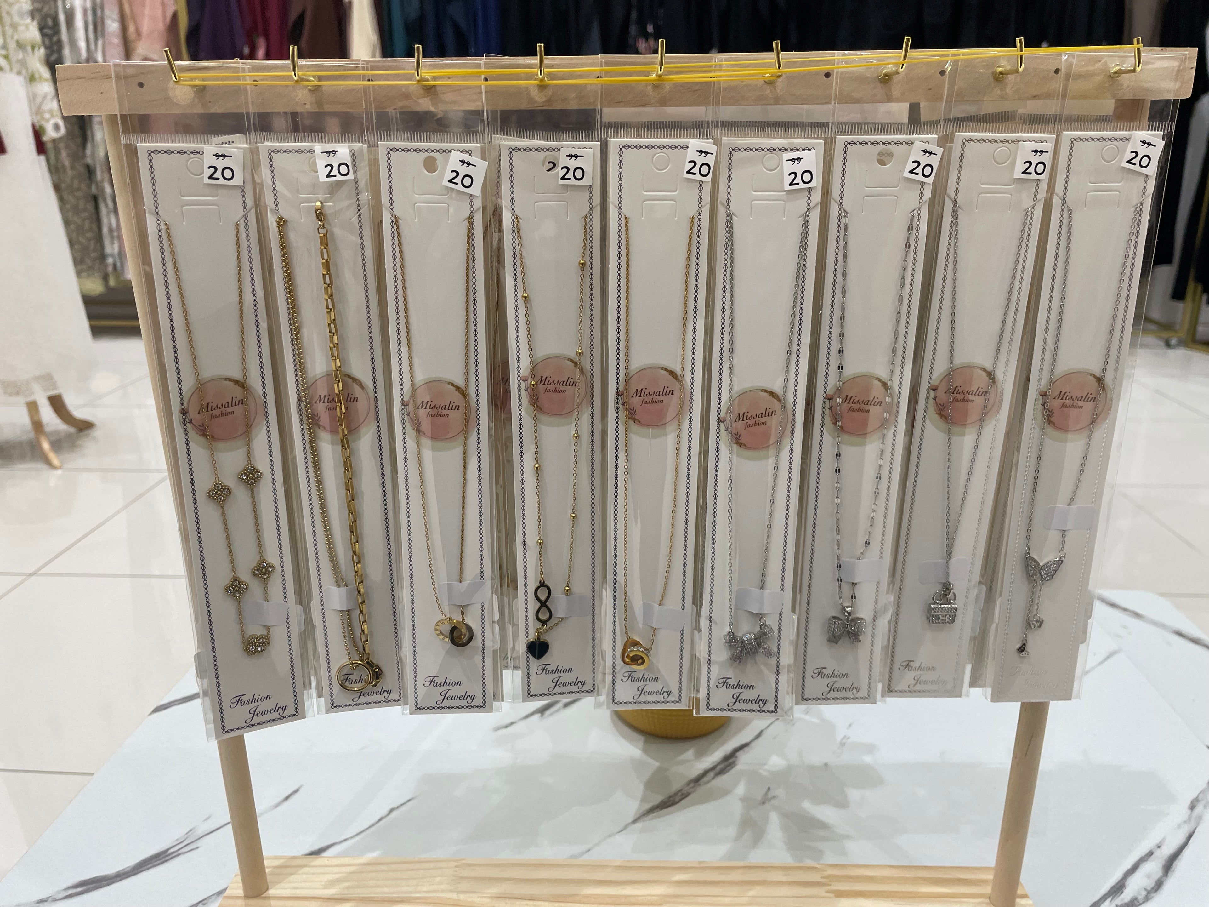 20 AED | MISSALIN NECKLACE 01